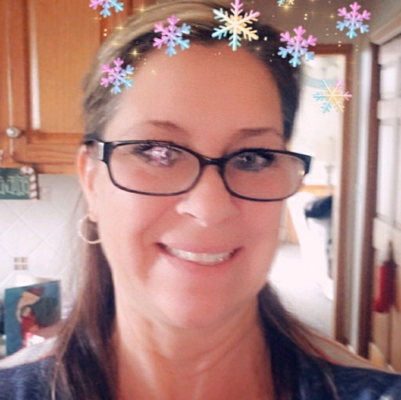 Meet your Posher, Nadine - Picture 1 of 1